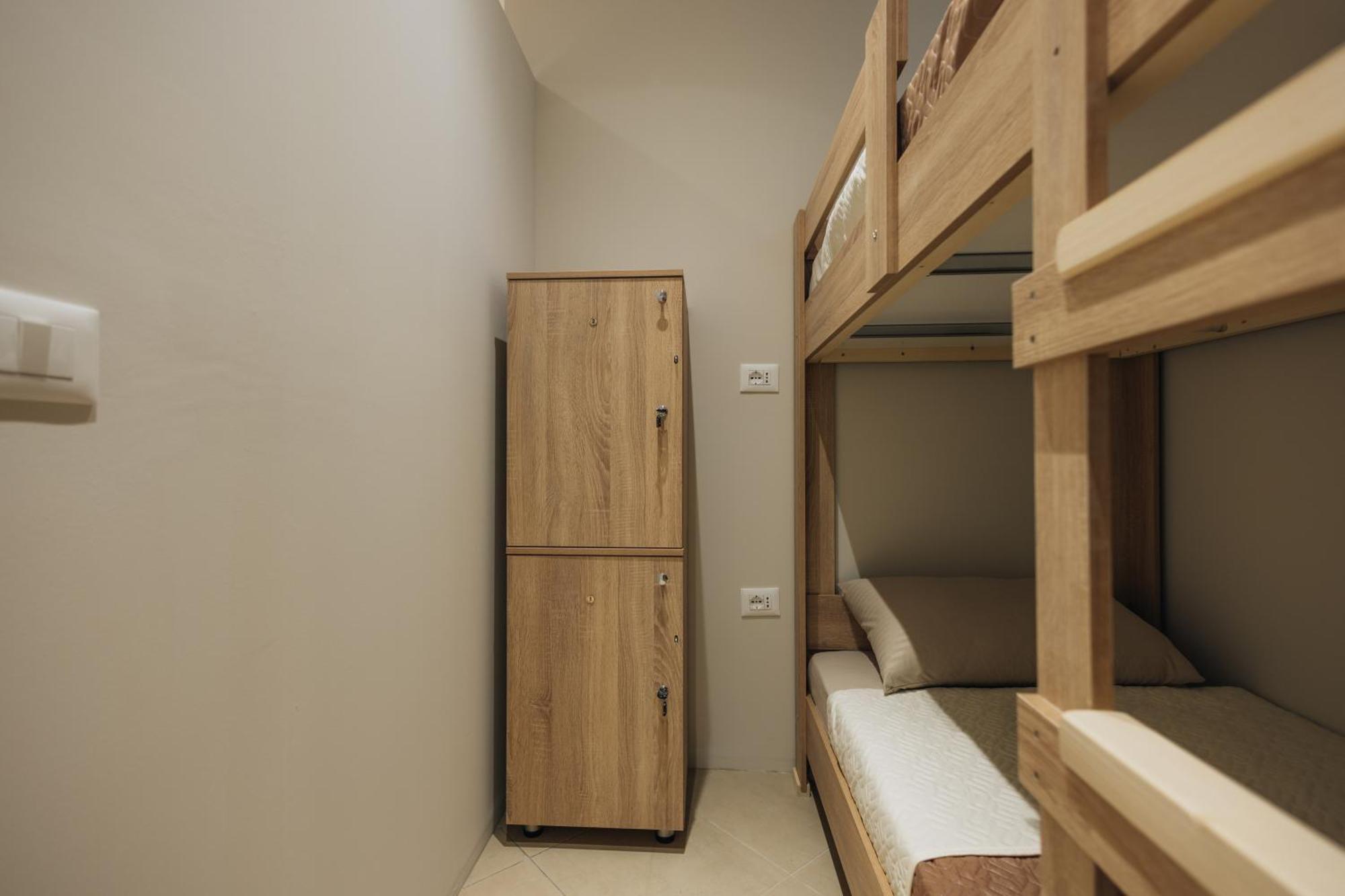 Gm Tirana Hostel Zewnętrze zdjęcie