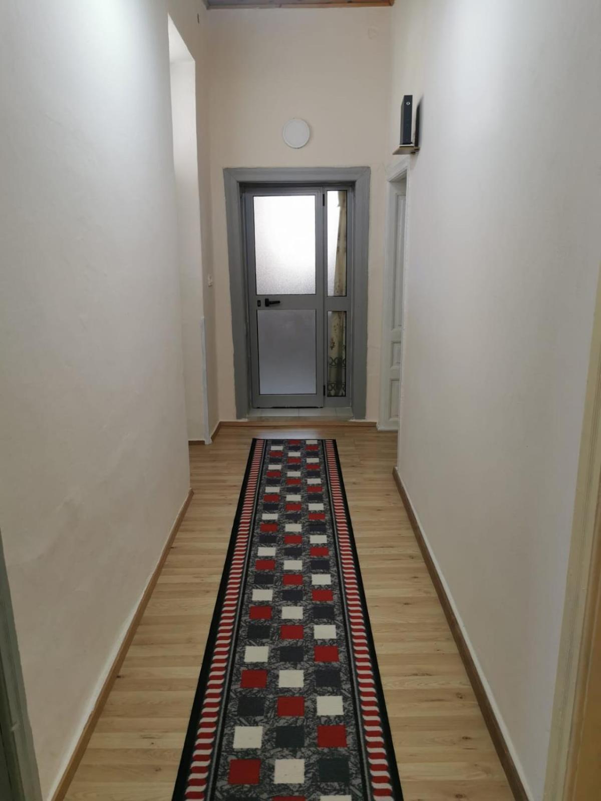 Gm Tirana Hostel Zewnętrze zdjęcie